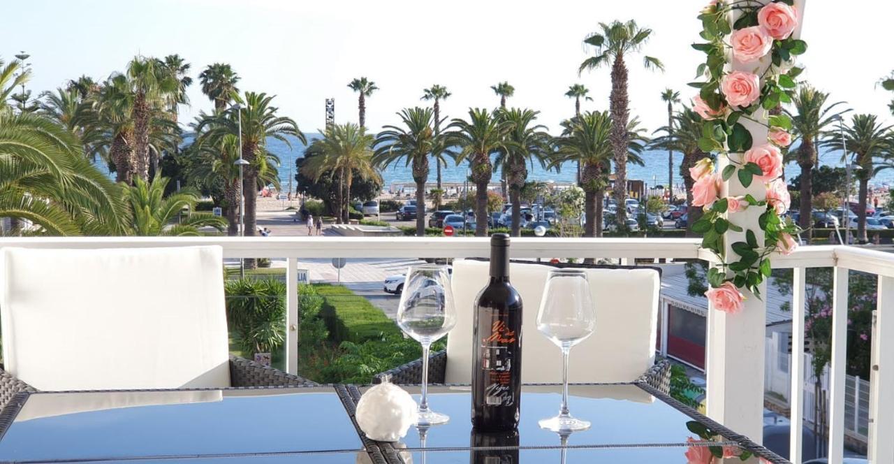 Encantadora Vivienda En El Paseo Maritimo De Salou Bagian luar foto