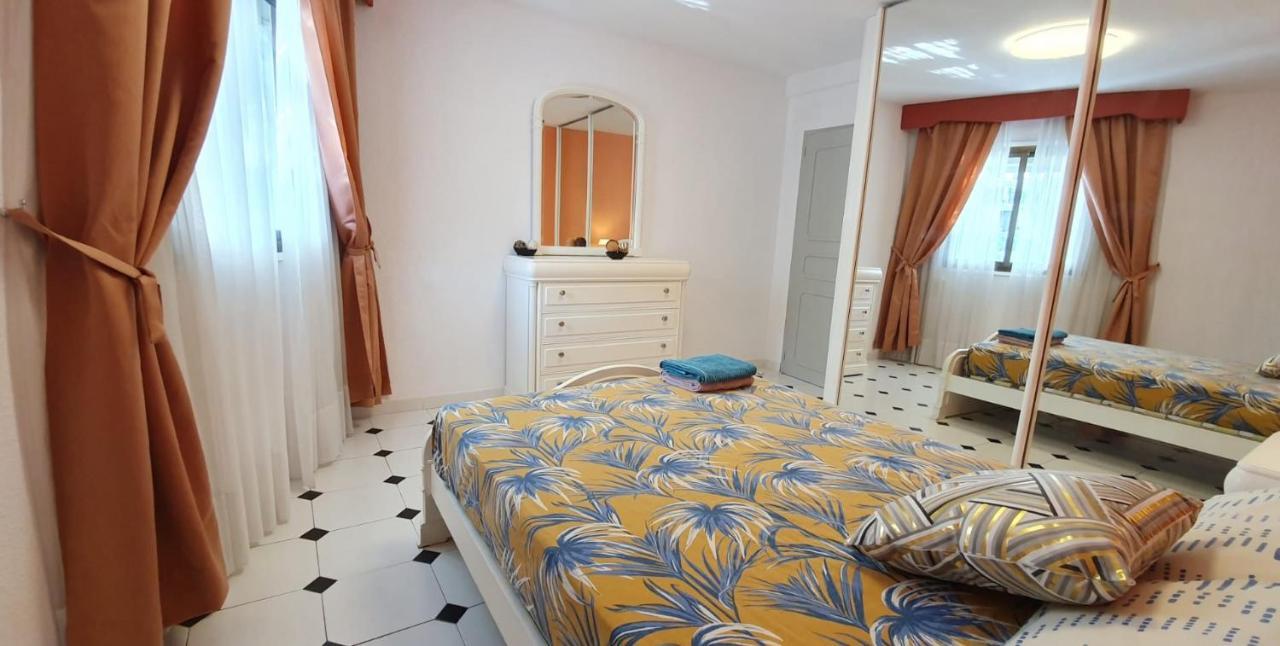 Encantadora Vivienda En El Paseo Maritimo De Salou Bagian luar foto